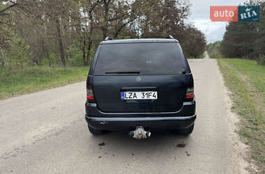 Внедорожник / Кроссовер Mercedes-Benz M-Class 1999 в 