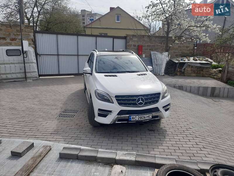 Внедорожник / Кроссовер Mercedes-Benz M-Class 2013 в Луцке