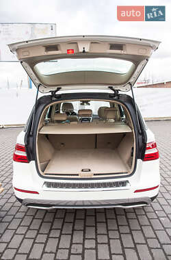 Позашляховик / Кросовер Mercedes-Benz M-Class 2013 в 