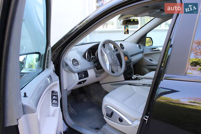 Позашляховик / Кросовер Mercedes-Benz M-Class 2010 в Києві