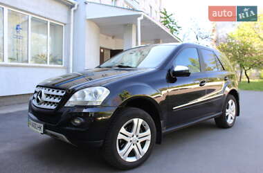 Внедорожник / Кроссовер Mercedes-Benz M-Class 2010 в 
