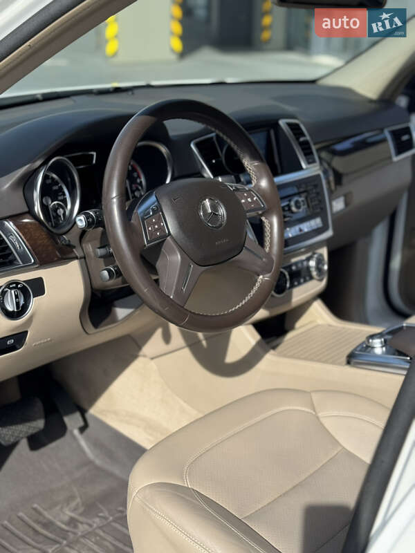 Внедорожник / Кроссовер Mercedes-Benz M-Class 2012 в Киеве фото 4 Внедорожник / Кроссовер Mercedes-Benz M-Class 2012 в Киеве