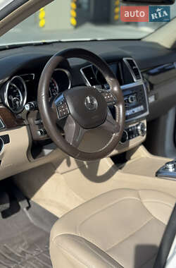 Внедорожник / Кроссовер Mercedes-Benz M-Class 2012 в 