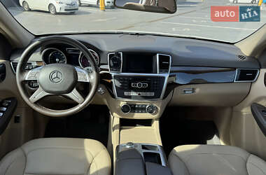 Внедорожник / Кроссовер Mercedes-Benz M-Class 2012 в 
