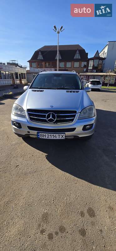 Внедорожник / Кроссовер Mercedes-Benz M-Class 2007 в Подольске фото 7 Внедорожник / Кроссовер Mercedes-Benz M-Class 2007 в Подольске
