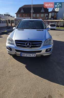 Позашляховик / Кросовер Mercedes-Benz M-Class 2007 в 