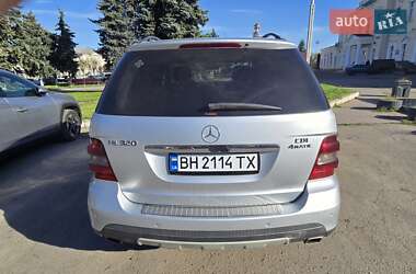 Позашляховик / Кросовер Mercedes-Benz M-Class 2007 в 