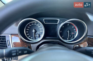Внедорожник / Кроссовер Mercedes-Benz M-Class 2012 в 