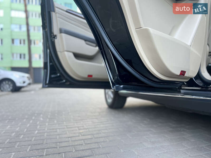 Внедорожник / Кроссовер Mercedes-Benz M-Class 2012 в Киеве