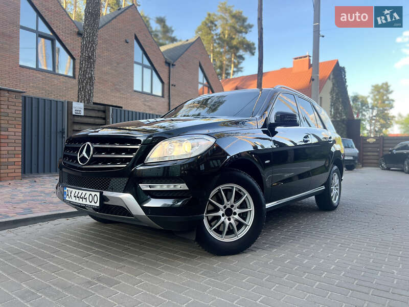 Внедорожник / Кроссовер Mercedes-Benz M-Class 2012 в Киеве