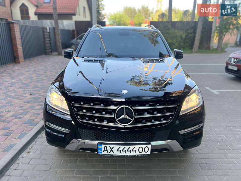 Внедорожник / Кроссовер Mercedes-Benz M-Class 2012 в Киеве
