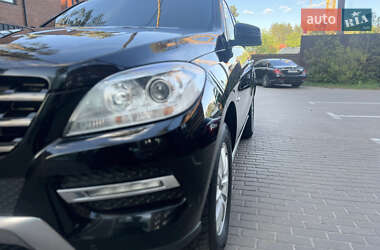 Внедорожник / Кроссовер Mercedes-Benz M-Class 2012 в 