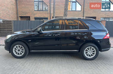 Внедорожник / Кроссовер Mercedes-Benz M-Class 2012 в 