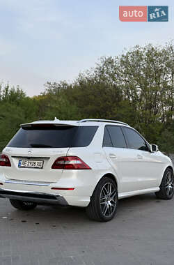 Внедорожник / Кроссовер Mercedes-Benz M-Class 2013 в 