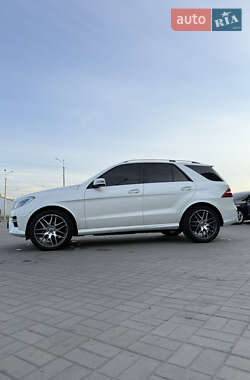 Внедорожник / Кроссовер Mercedes-Benz M-Class 2013 в 