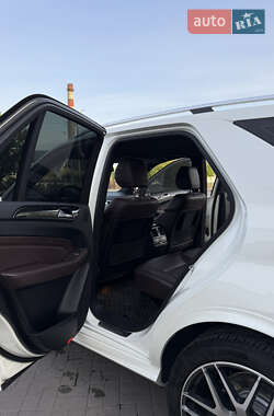 Внедорожник / Кроссовер Mercedes-Benz M-Class 2013 в 