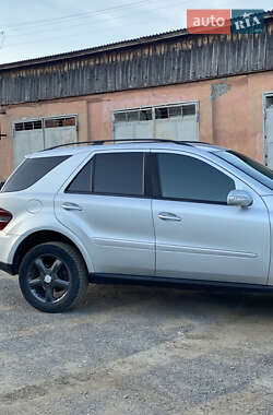 Внедорожник / Кроссовер Mercedes-Benz M-Class 2007 в 