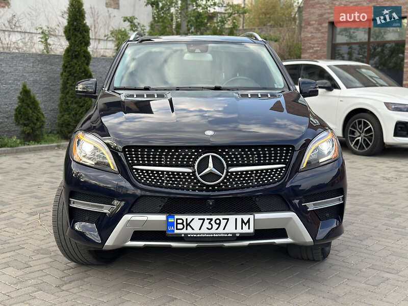 Внедорожник / Кроссовер Mercedes-Benz M-Class 2014 в Ровно