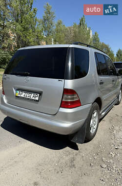 Внедорожник / Кроссовер Mercedes-Benz M-Class 2001 в 
