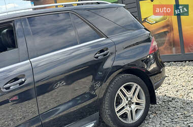 Внедорожник / Кроссовер Mercedes-Benz M-Class 2011 в 