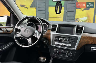 Внедорожник / Кроссовер Mercedes-Benz M-Class 2011 в 