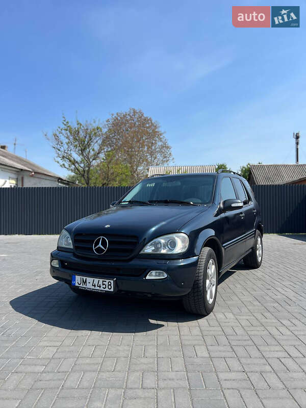 Mercedes-Benz M-Class 2002