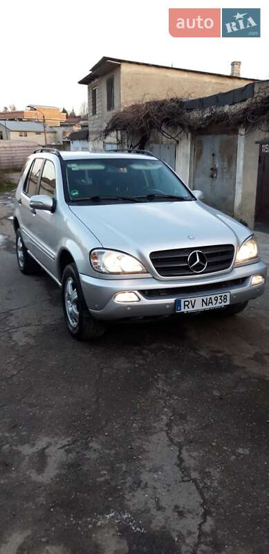 Внедорожник / Кроссовер Mercedes-Benz M-Class 2004 в Черновцах