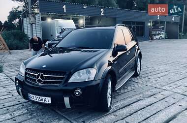 Позашляховик / Кросовер Mercedes-Benz M-Class 2006 в 