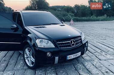 Позашляховик / Кросовер Mercedes-Benz M-Class 2006 в 