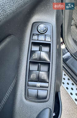 Внедорожник / Кроссовер Mercedes-Benz M-Class 2010 в 