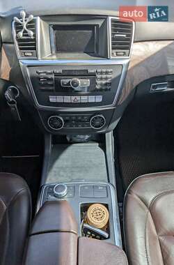 Внедорожник / Кроссовер Mercedes-Benz M-Class 2013 в 