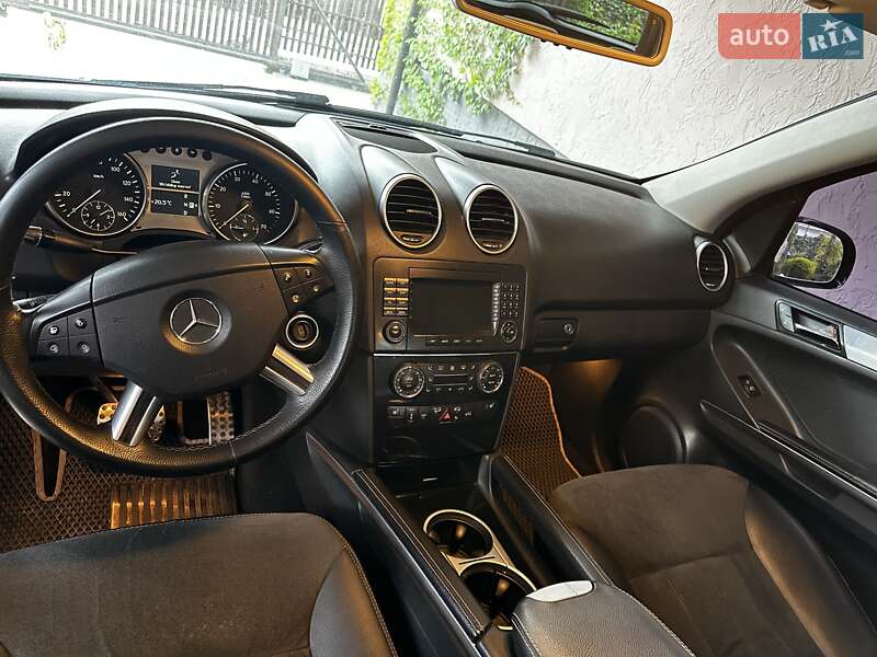 Внедорожник / Кроссовер Mercedes-Benz M-Class 2006 в Черновцах