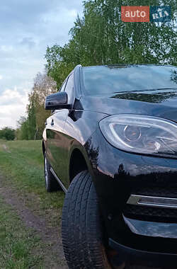 Внедорожник / Кроссовер Mercedes-Benz M-Class 2013 в 