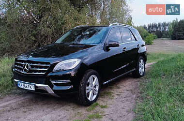 Внедорожник / Кроссовер Mercedes-Benz M-Class 2013 в 
