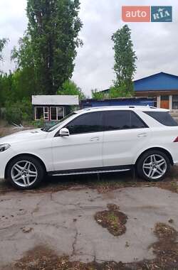 Внедорожник / Кроссовер Mercedes-Benz M-Class 2014 в 
