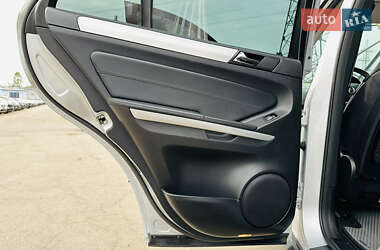 Позашляховик / Кросовер Mercedes-Benz M-Class 2011 в 