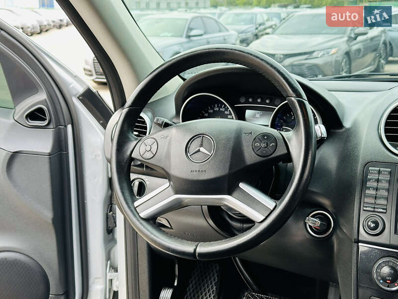 Внедорожник / Кроссовер Mercedes-Benz M-Class 2011 в Харькове