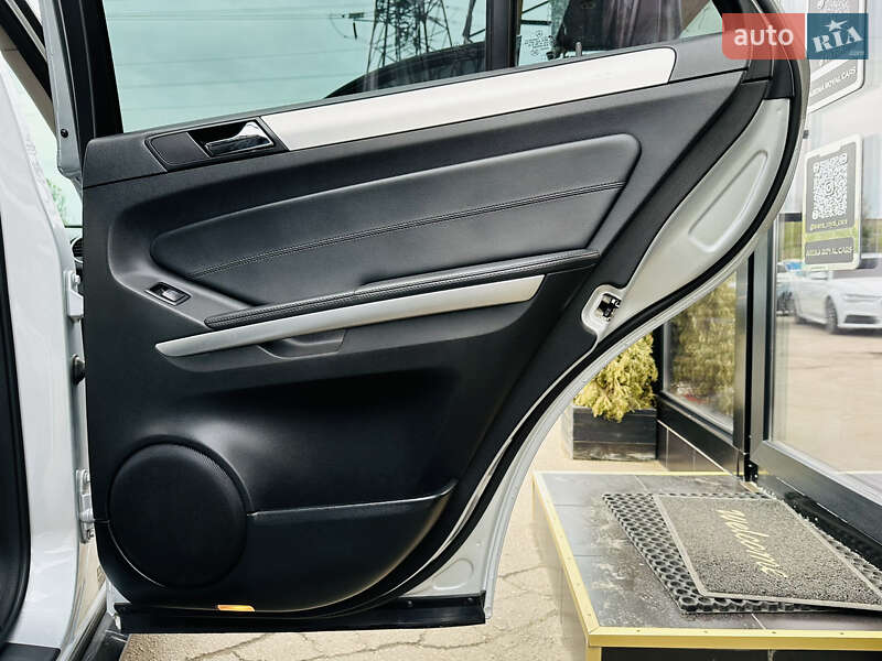 Внедорожник / Кроссовер Mercedes-Benz M-Class 2011 в Харькове