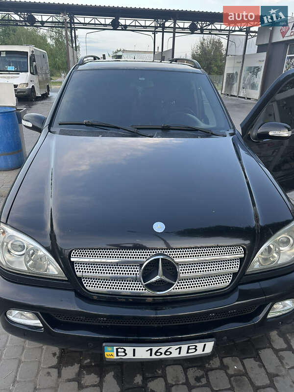 Позашляховик / Кросовер Mercedes-Benz M-Class 2003 в 