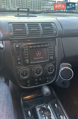 Позашляховик / Кросовер Mercedes-Benz M-Class 2003 в 