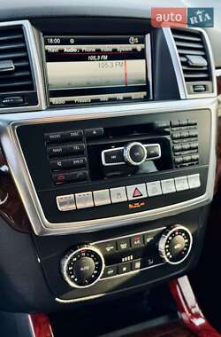 Внедорожник / Кроссовер Mercedes-Benz M-Class 2015 в 