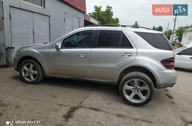 Внедорожник / Кроссовер Mercedes-Benz M-Class 2007 в 