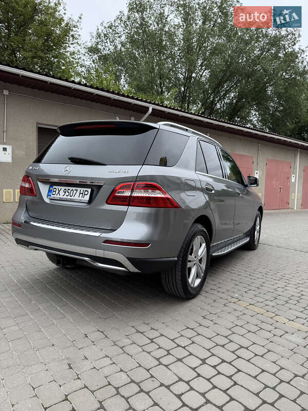 Внедорожник / Кроссовер Mercedes-Benz M-Class 2013 в Каменец-Подольском