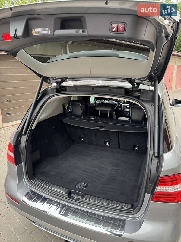 Внедорожник / Кроссовер Mercedes-Benz M-Class 2013 в Каменец-Подольском