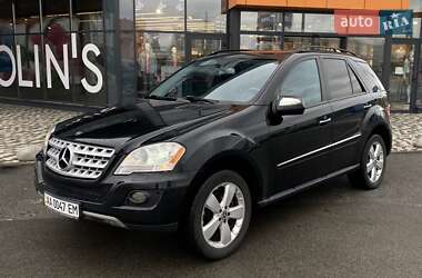 Внедорожник / Кроссовер Mercedes-Benz M-Class 2009 в Киеве