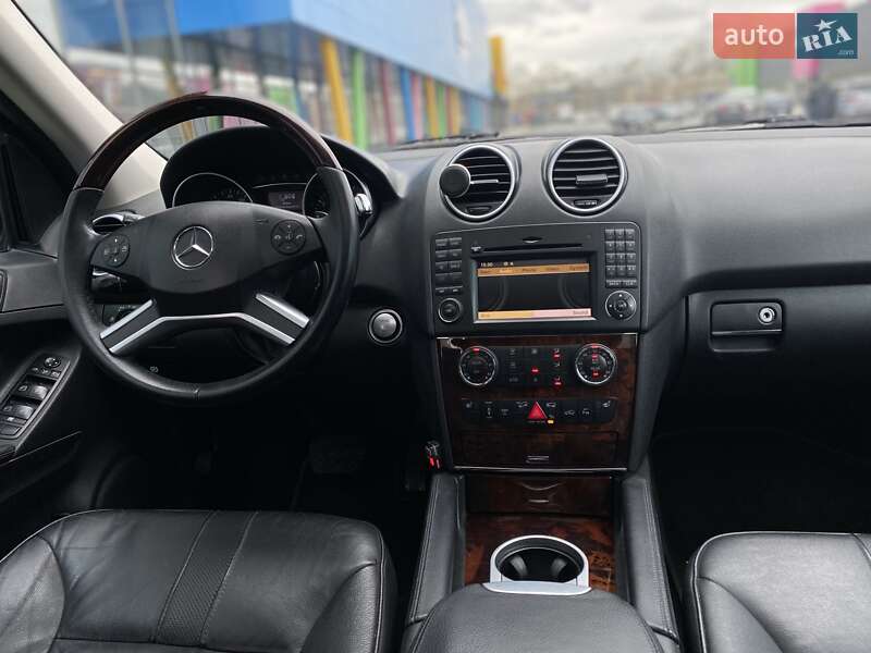 Позашляховик / Кросовер Mercedes-Benz M-Class 2009 в Києві