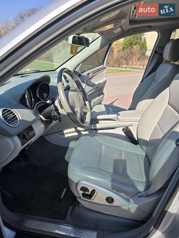 Позашляховик / Кросовер Mercedes-Benz M-Class 2010 в Обухові