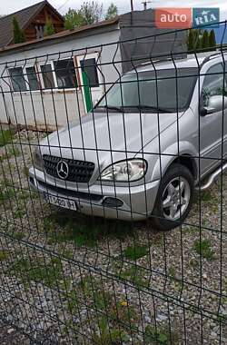Внедорожник / Кроссовер Mercedes-Benz M-Class 2000 в 