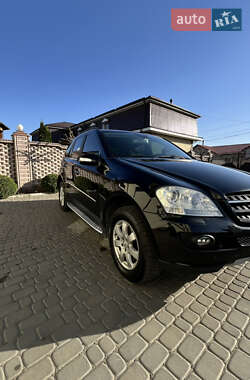 Позашляховик / Кросовер Mercedes-Benz M-Class 2007 в 