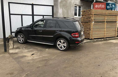 Внедорожник / Кроссовер Mercedes-Benz M-Class 2006 в 